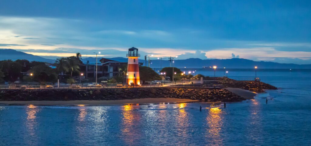 costa rica puntarenas paseo turistas faro punta